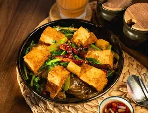 Zab Bite - Thai E-Sarn Cuisine - Thai restaurant in Vancouver – fine dining dishes, interior photos, and ambiance.