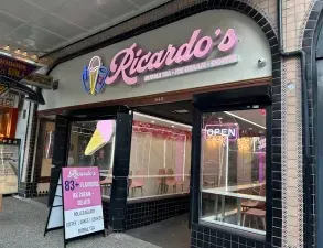Ricardo's Granville (Bubble Tea, Ice Cream, Coffee) - Dessert restaurant in Downtown Vancouver – fine dining dishes, interior photos, and ambiance.