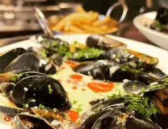 Alibi Room - North American restaurant in Downtown Vancouver – fine dining dishes, interior photos, and ambiance.