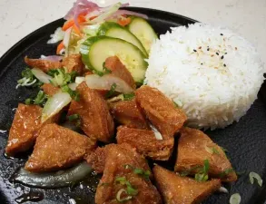 The Hestia Veggie - Vegan restaurant in Downtown Vancouver – fine dining dishes, interior photos, and ambiance.