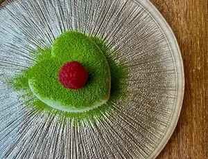 M.E Concept Cakes - Dessert restaurant in Vancouver – fine dining dishes, interior photos, and ambiance.