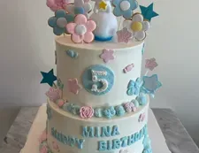 M.E Concept Cakes - Dessert restaurant in Vancouver – fine dining dishes, interior photos, and ambiance.