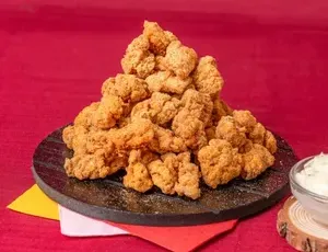 HiFive Chicken Marine Dr - Burger & Fried Chicken restaurant in Vancouver – fine dining dishes, interior photos, and ambiance.