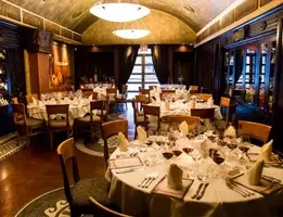 La Terrazza - Italian restaurant in Downtown Vancouver – fine dining dishes, interior photos, and ambiance.