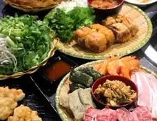 Crab Hot Lau Granville - Vietnamese restaurant in Vancouver – fine dining dishes, interior photos, and ambiance.