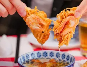 Crab Hot Lau Granville - Vietnamese restaurant in Vancouver – fine dining dishes, interior photos, and ambiance.