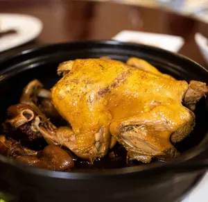 Z&W Shanghai Kitchen - restaurant in Vancouver – fine dining dishes, interior photos, and ambiance. - Photo 1
