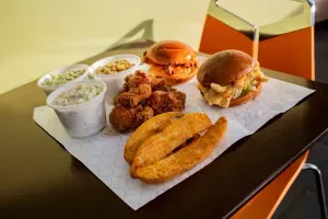 HiFive Chicken Marine Dr - restaurant in Vancouver – fine dining dishes, interior photos, and ambiance. - Photo 1